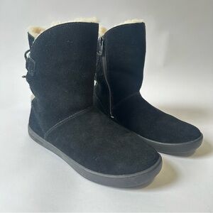 UGG Koolaburra “Shazi” Suede Tie Back Short Fur Boots 1019361